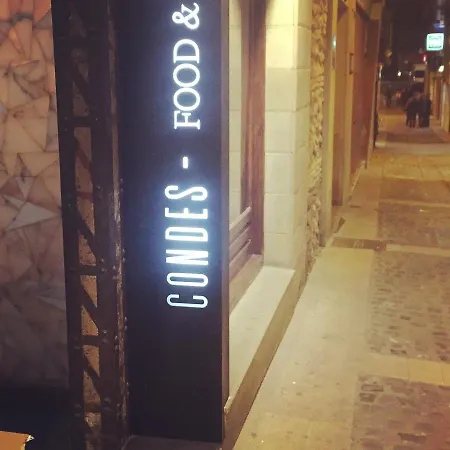 호텔 Condes De Visconti 3*